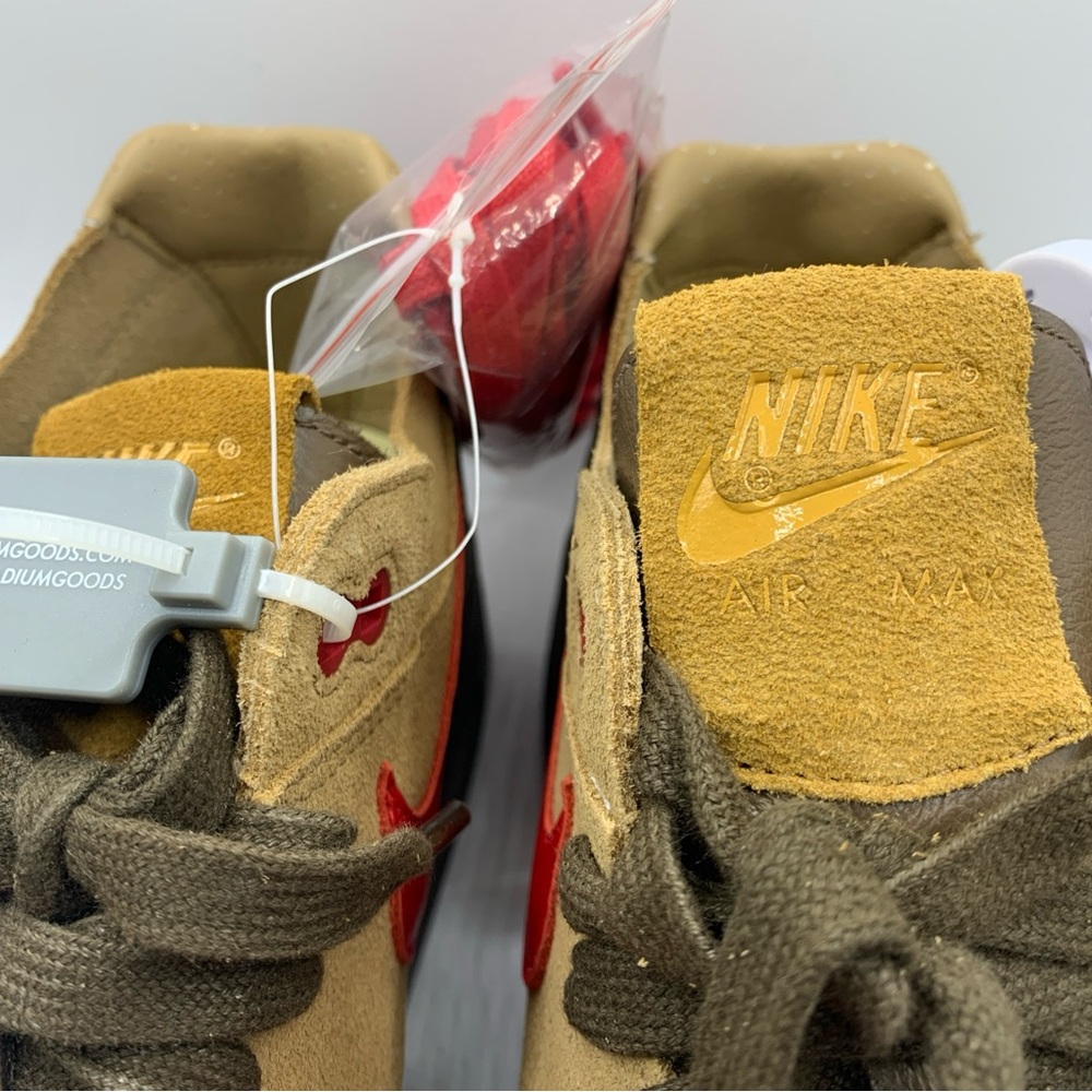 Stylish Sneakers with Red and Brown Accents - Picture 4 of 10